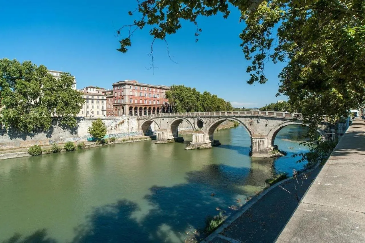 Appartamento Grottini Charme Penthouse ~ Historic Center Roma Italia